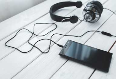 云开体育官网-世界波！第24分钟卡迪斯远射打进加盟处子球，三镇1-0领先英博